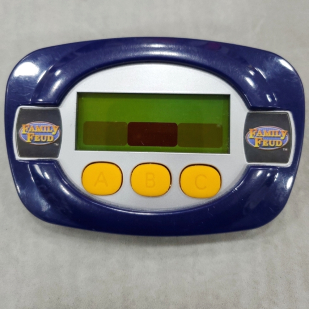 Family Feud handheld Game Irwin Toy 2007